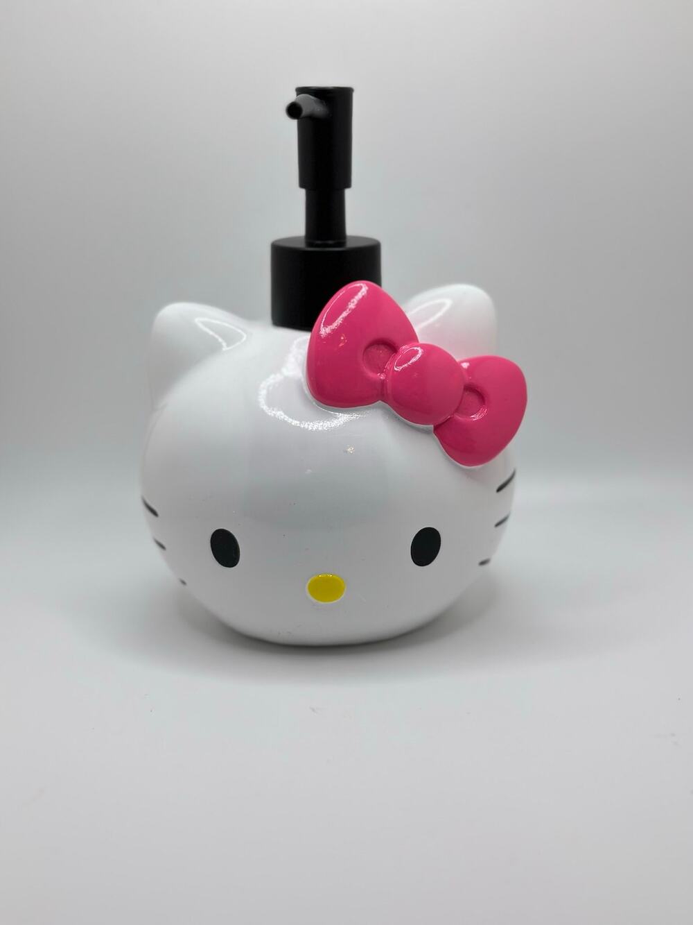 Hello Kitty Short Soap Dispenser NEW